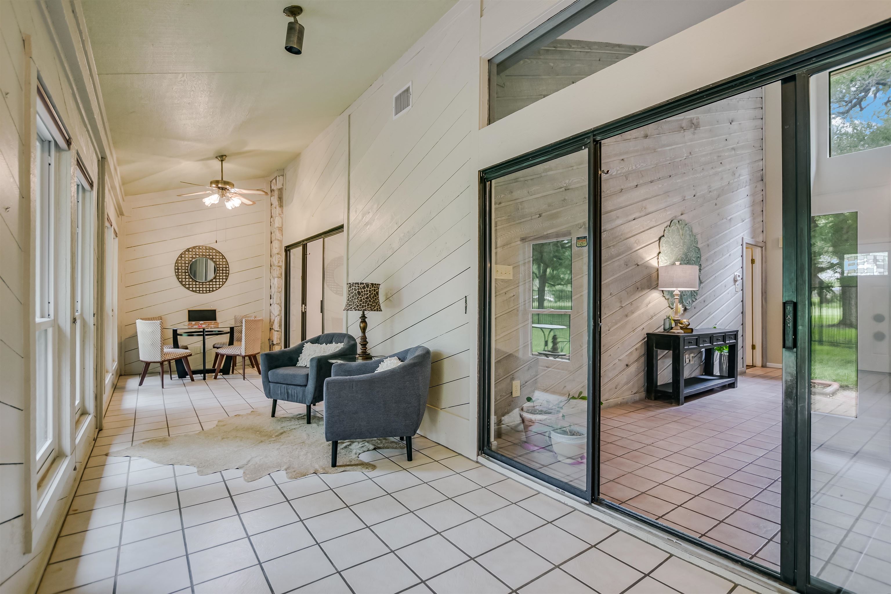 204 Blue Ground