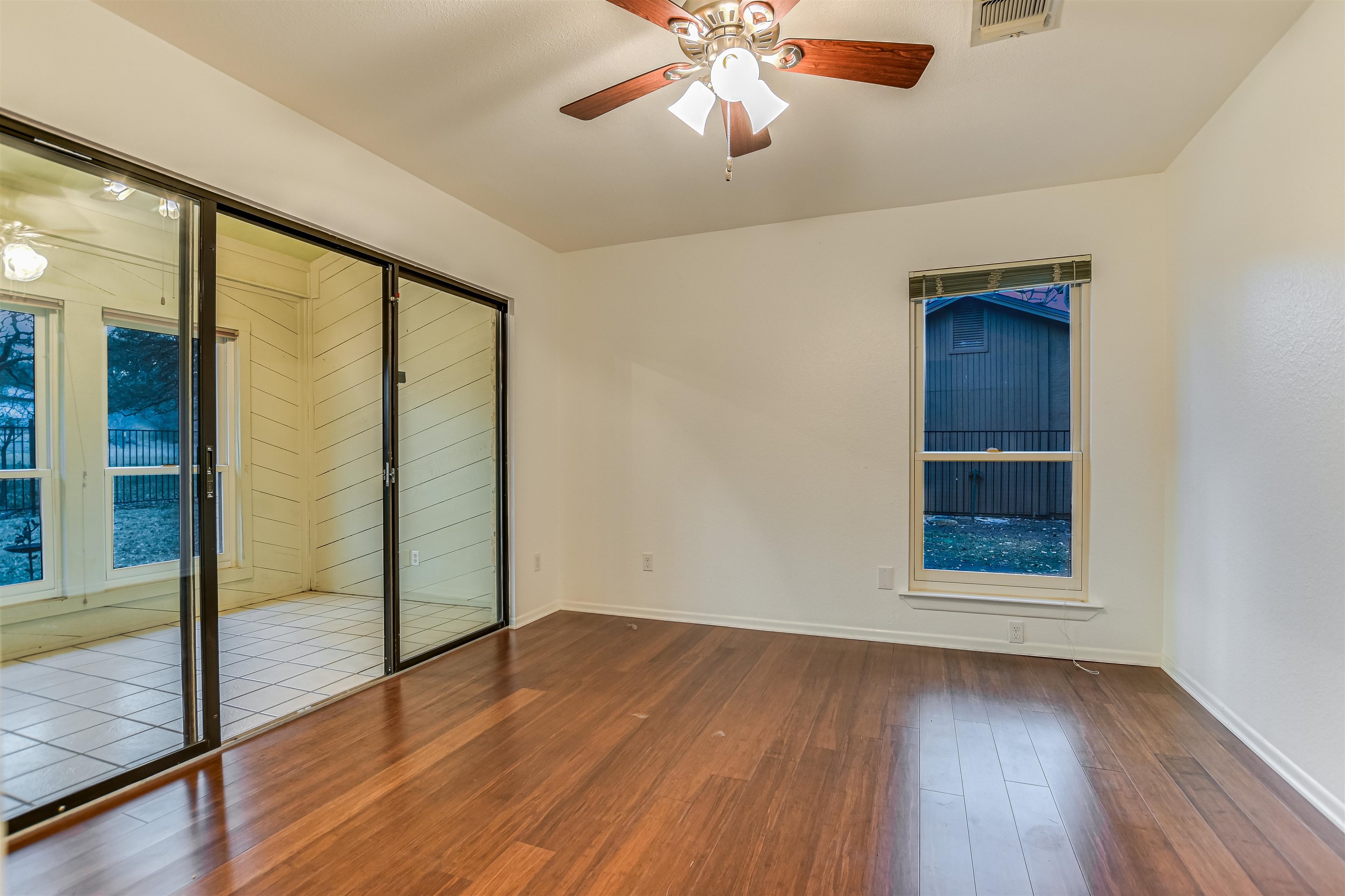 204 Blue Ground