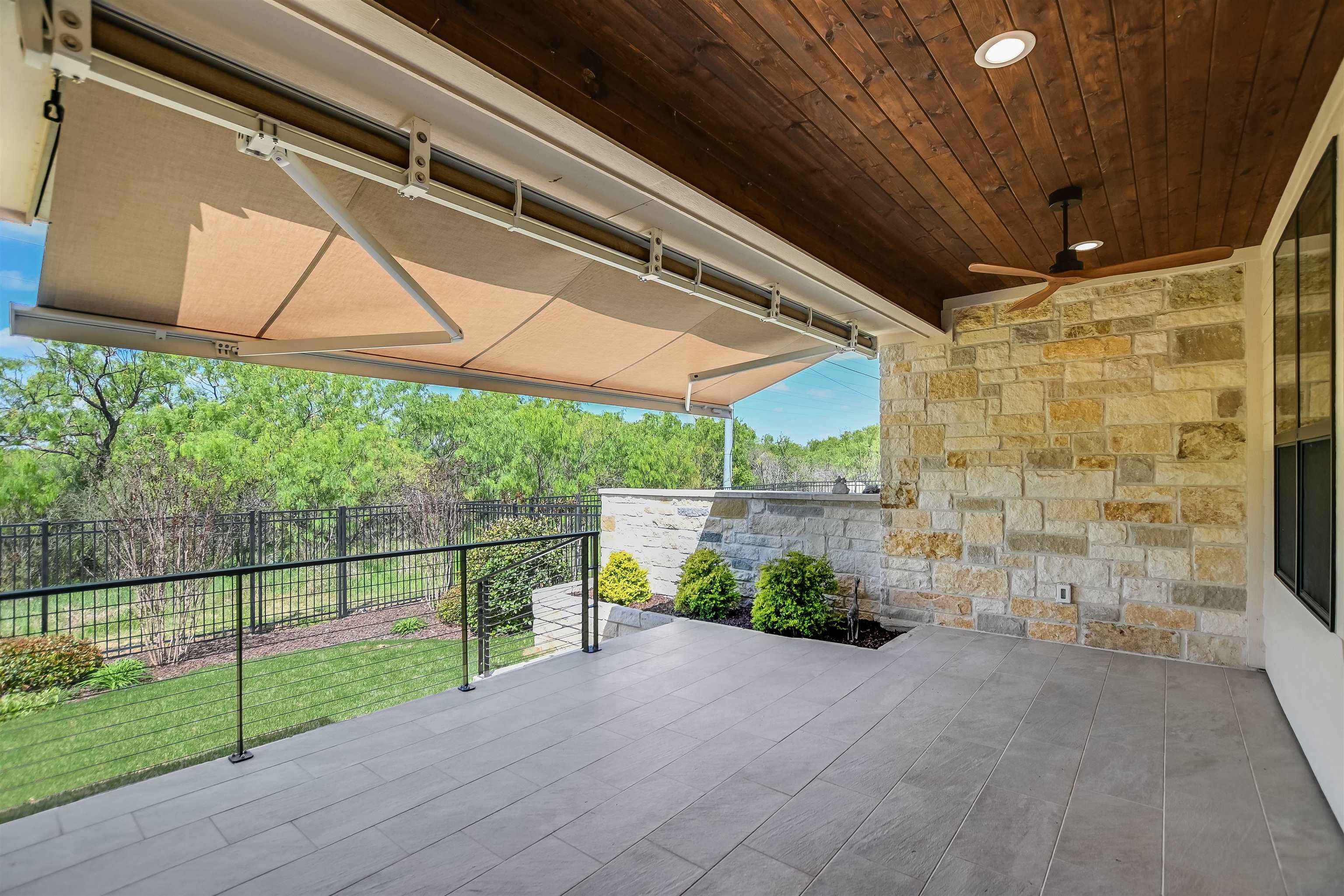 416 W Hi Cir Circle