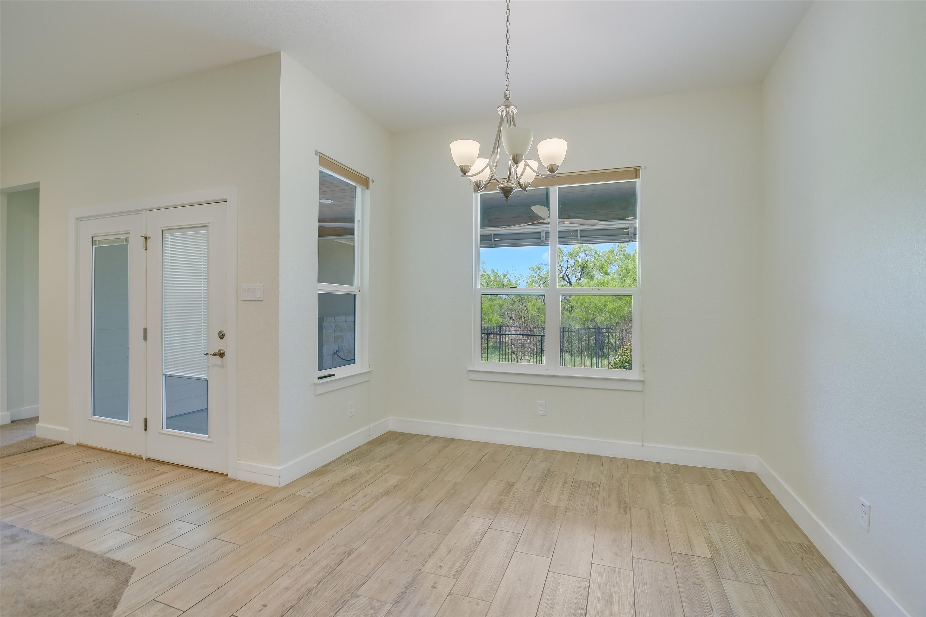 416 W Hi Cir Circle