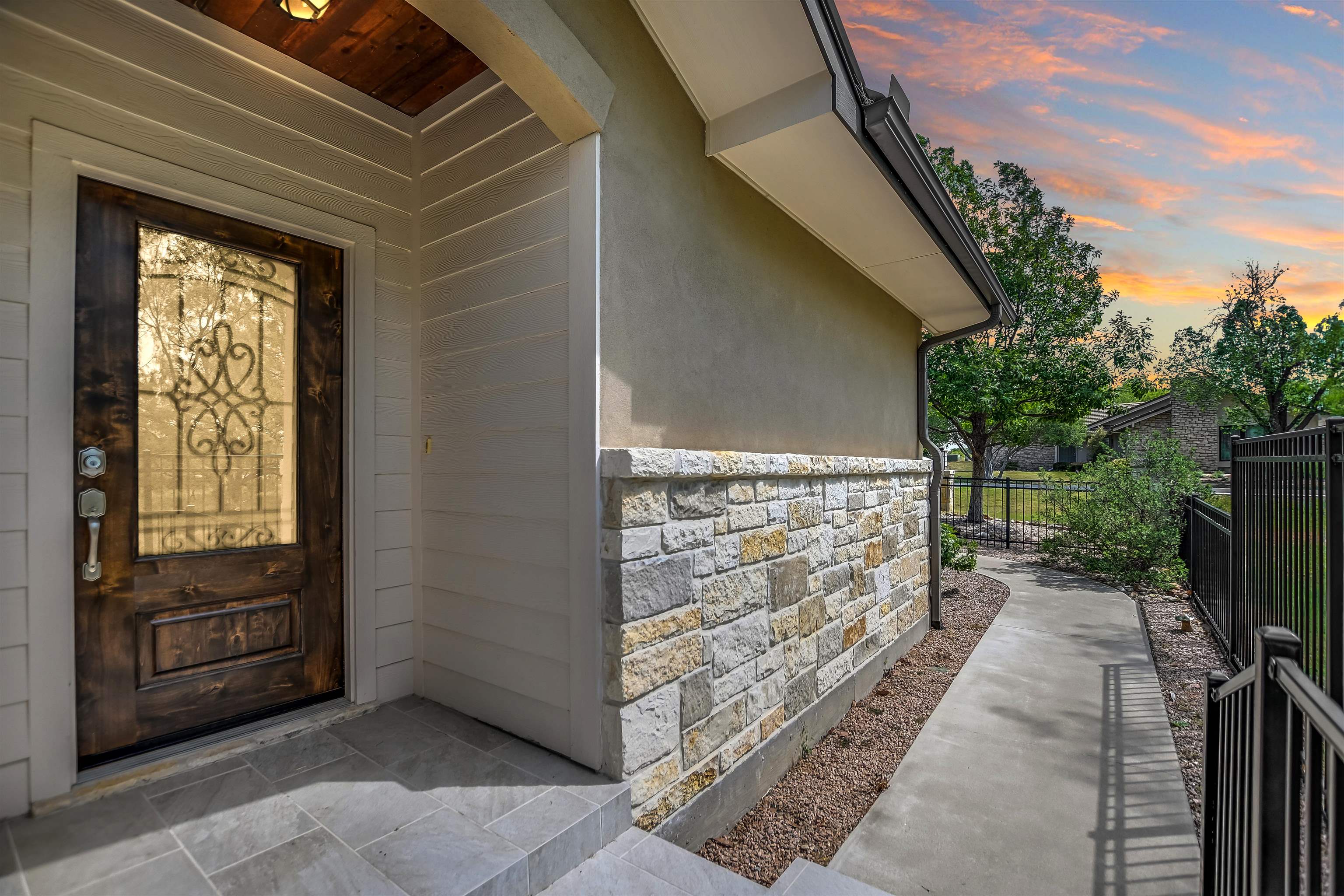 416 W Hi Cir Circle