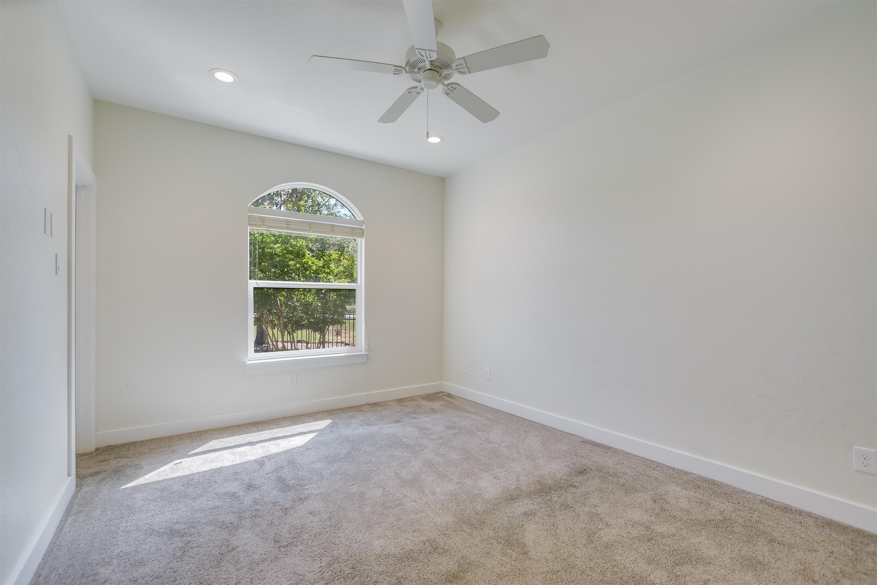416 W Hi Cir Circle