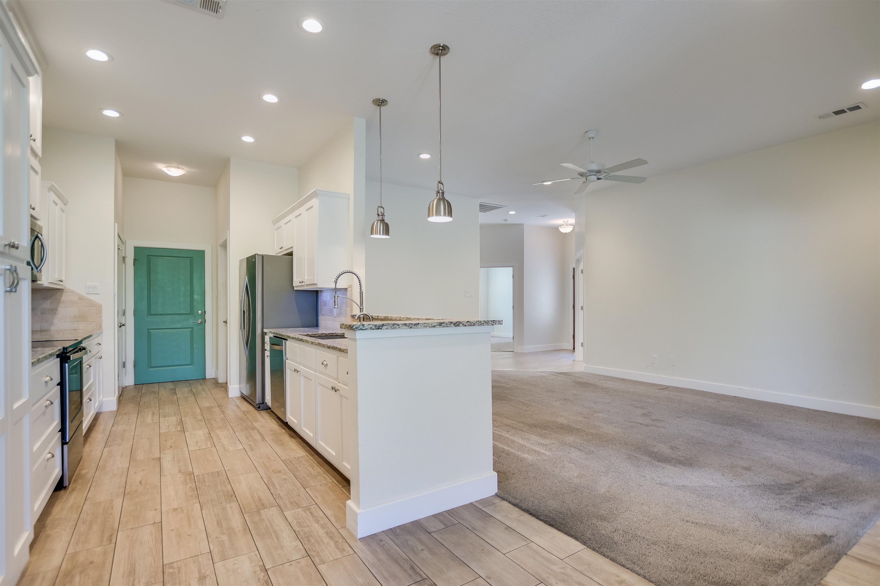 416 W Hi Cir Circle