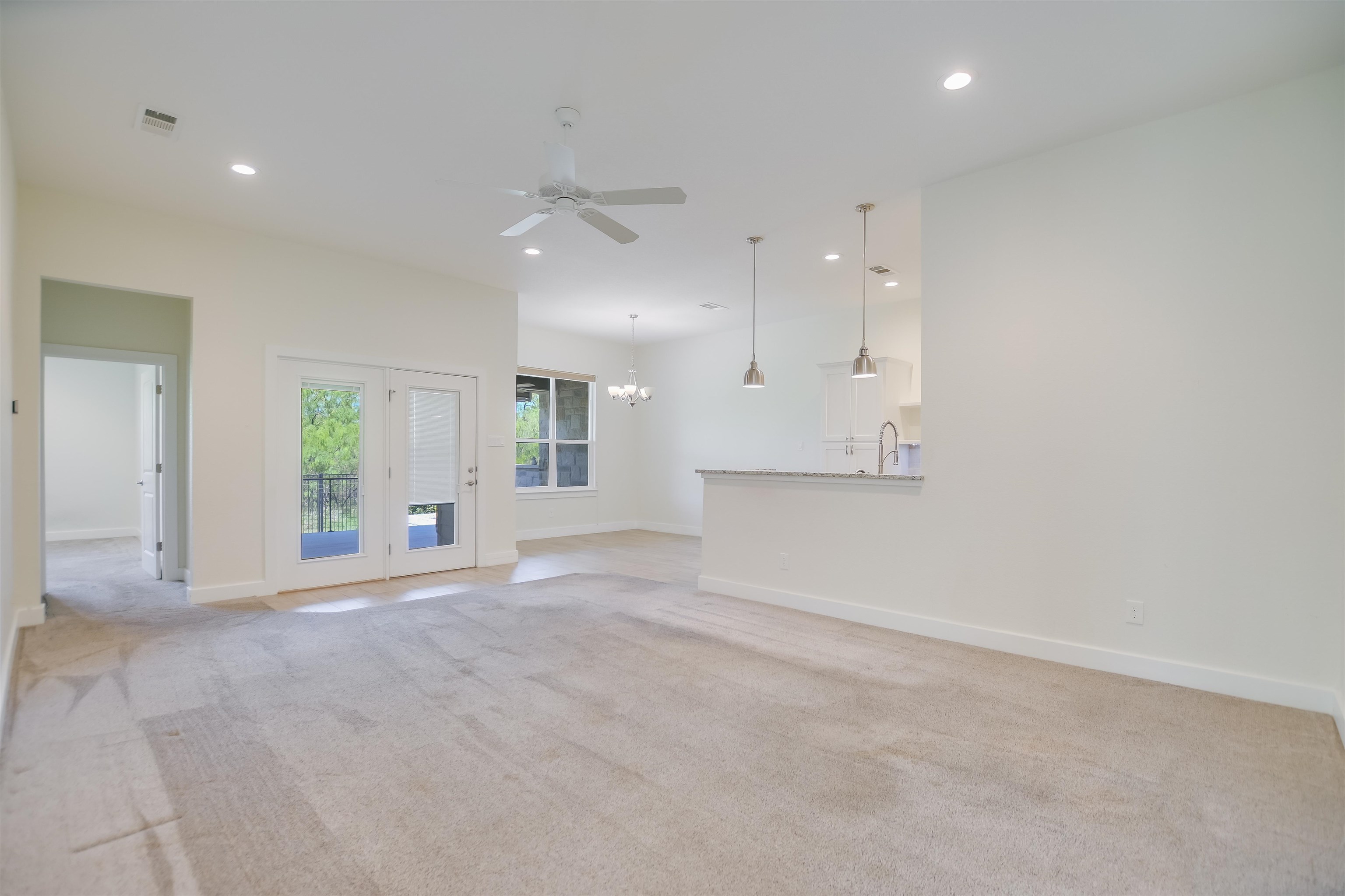 416 W Hi Cir Circle