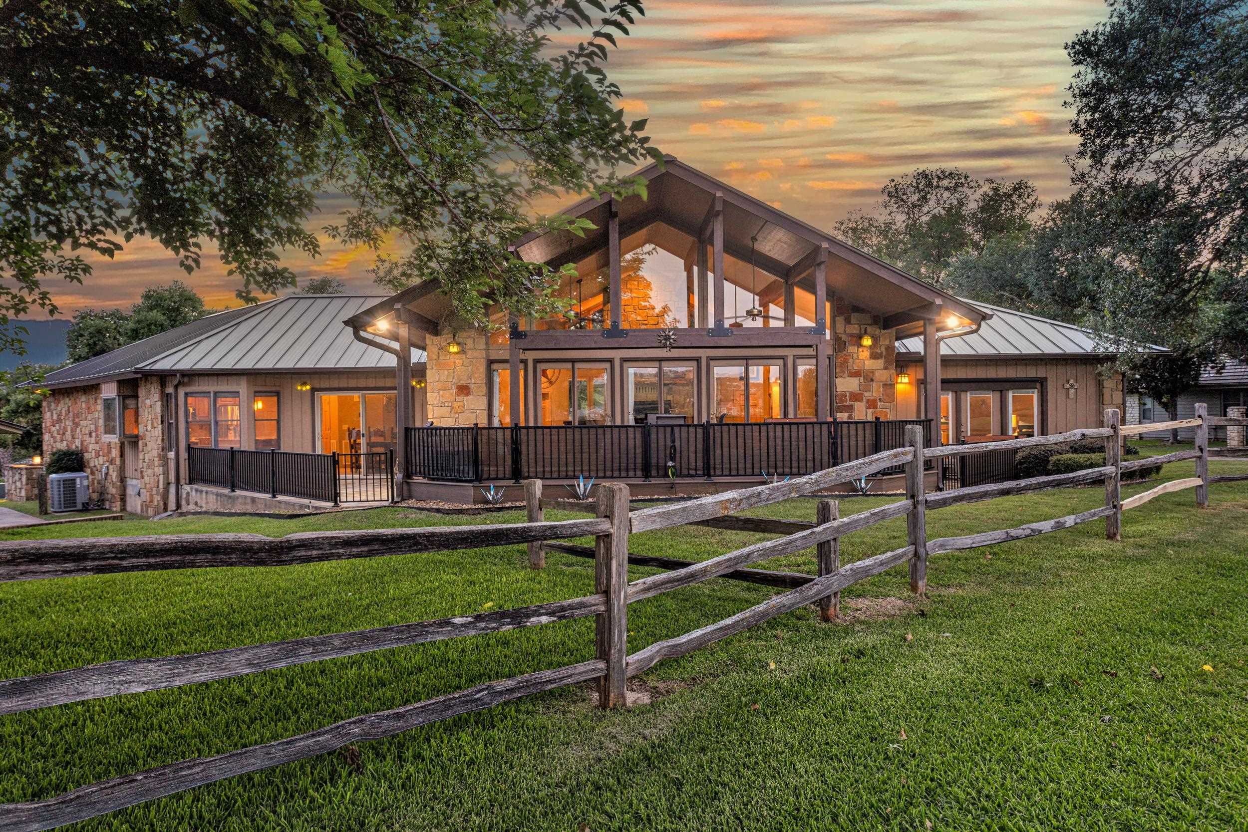 624 Hi Stirrup