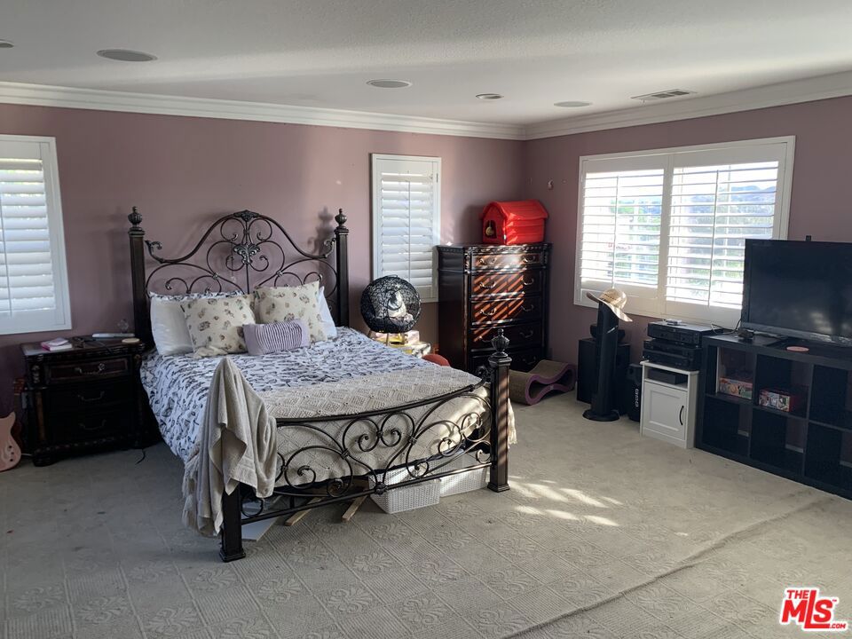 17197 Birch Hill Road