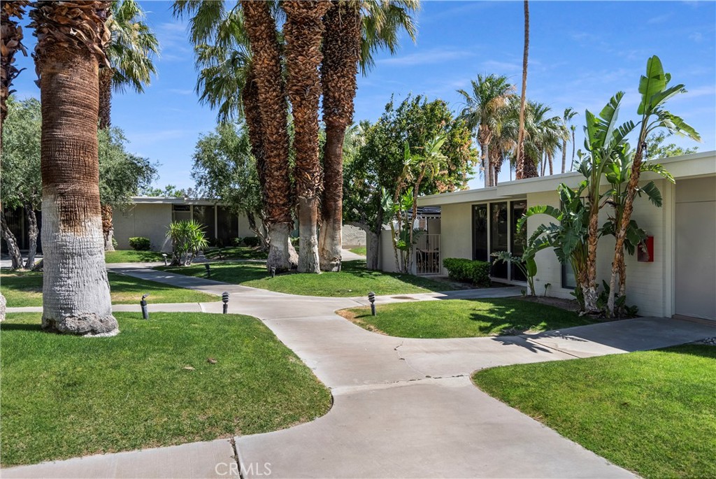 130 W Racquet Club Road 316