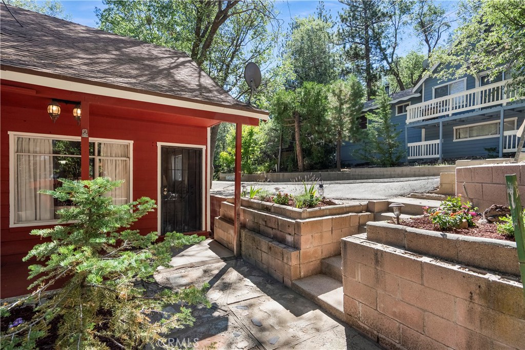 32806 Porcupine Lane