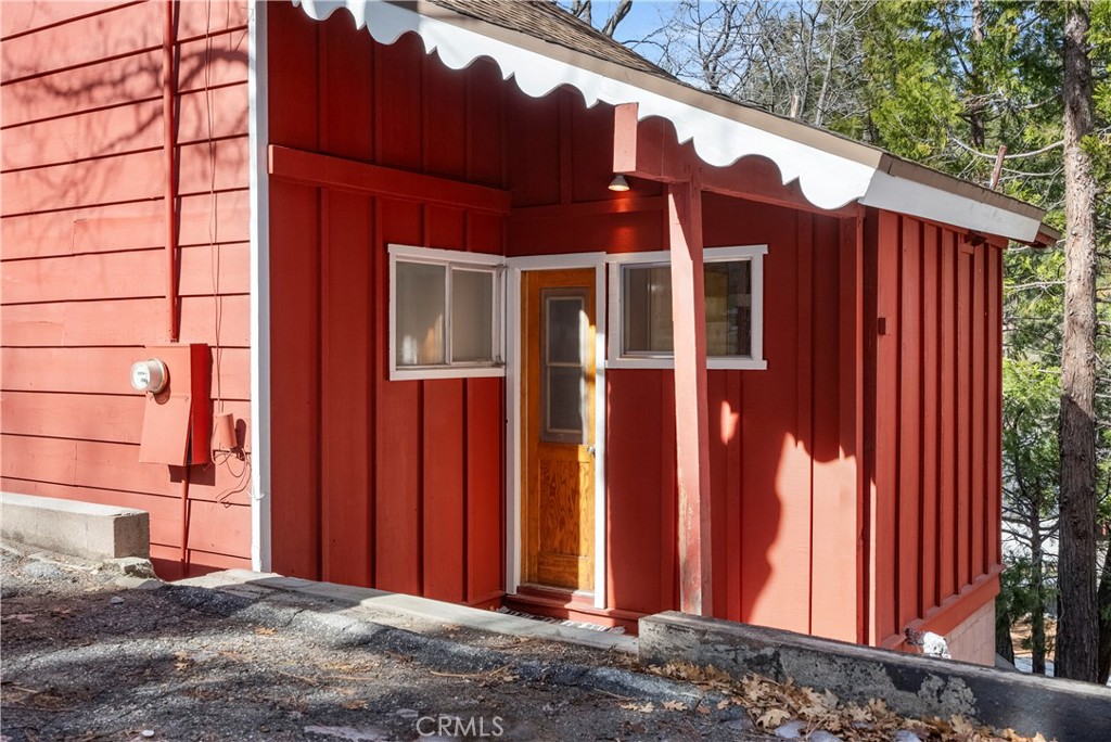 32806 Porcupine Lane