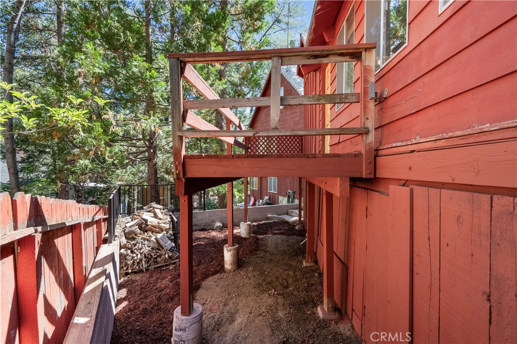 32806 Porcupine Lane