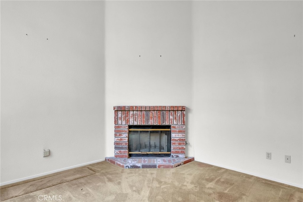 5050 Canyon Crest Drive 6