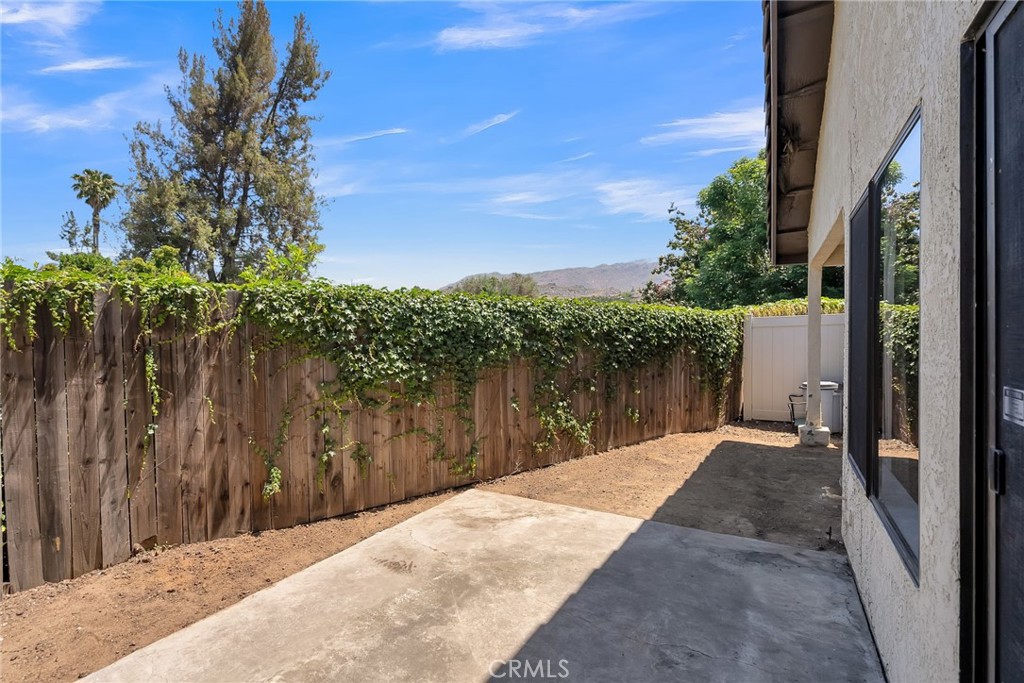 5050 Canyon Crest Drive 6