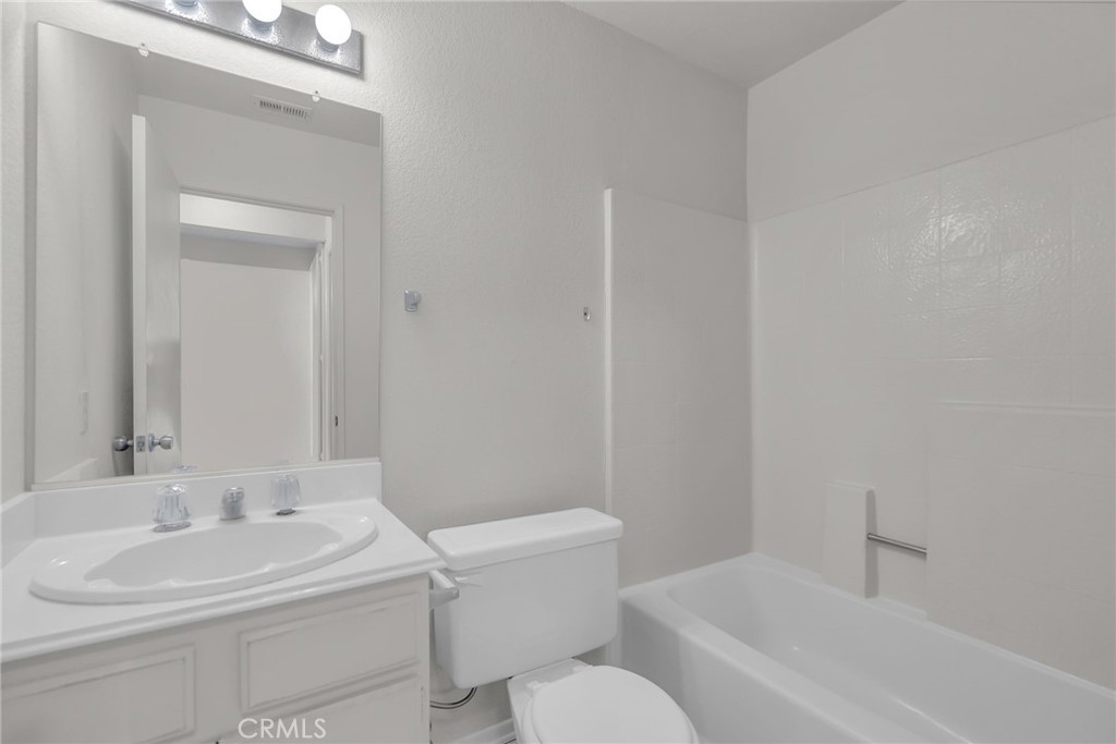 5050 Canyon Crest Drive 6