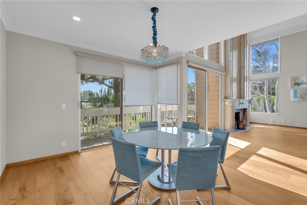 4338 Redwood Avenue B301