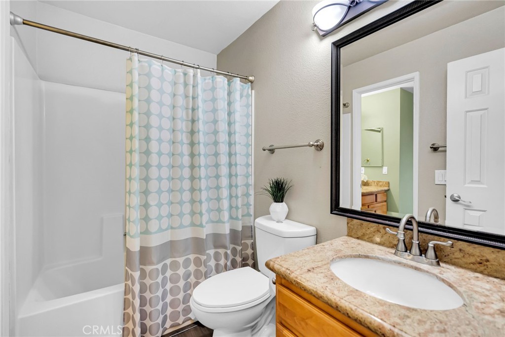 1140 W Blaine Street 201