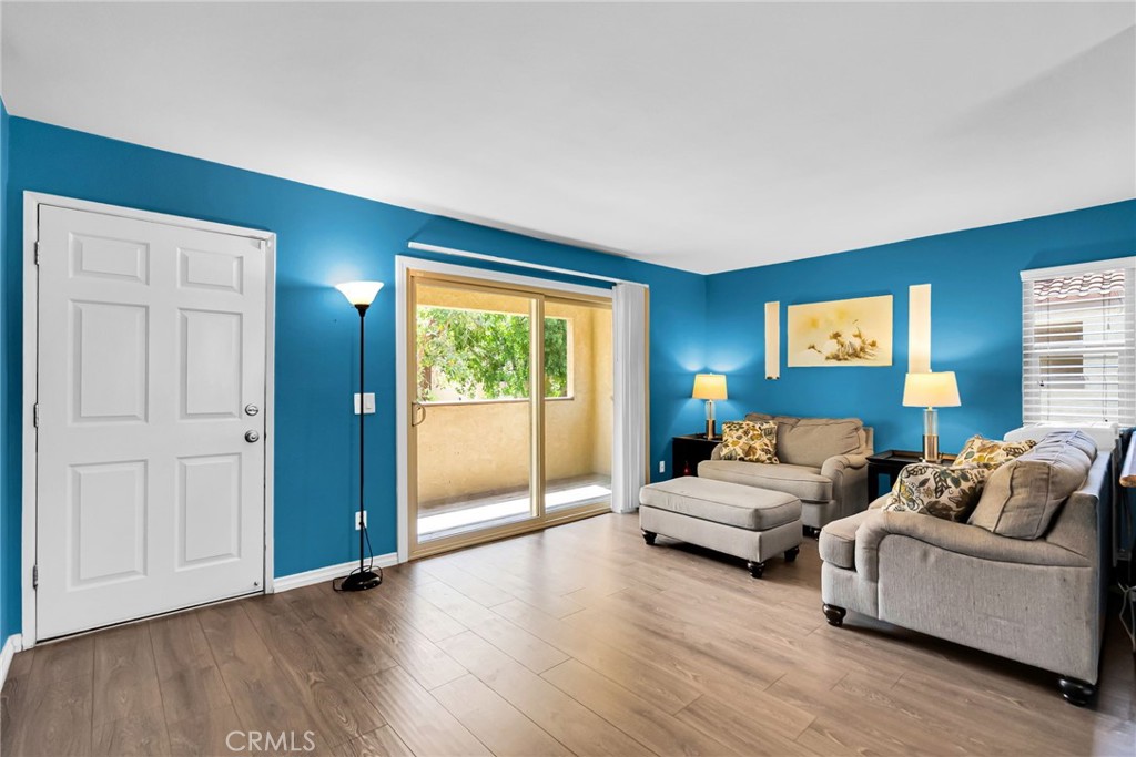 1140 W Blaine Street 201