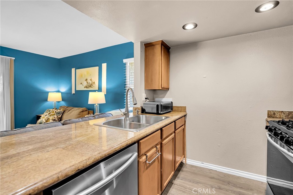 1140 W Blaine Street 201