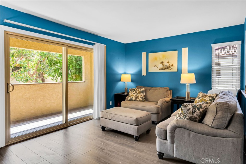 1140 W Blaine Street 201