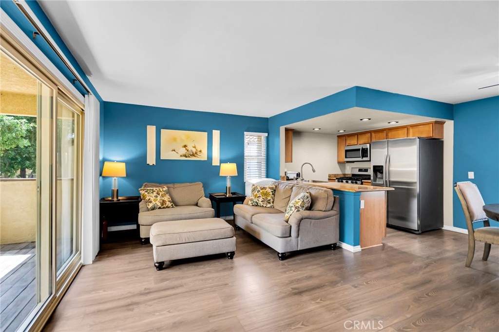 1140 W Blaine Street 201