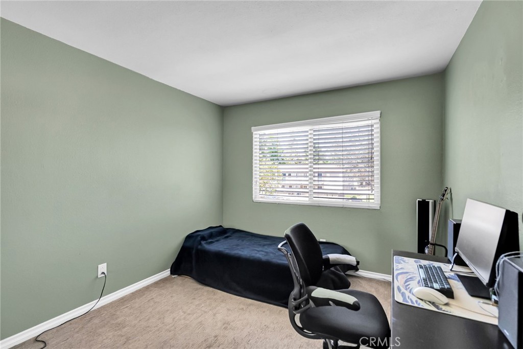 1140 W Blaine Street 201