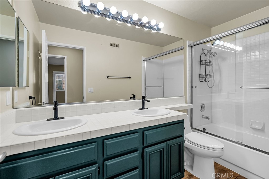 13982 Claremont Lane