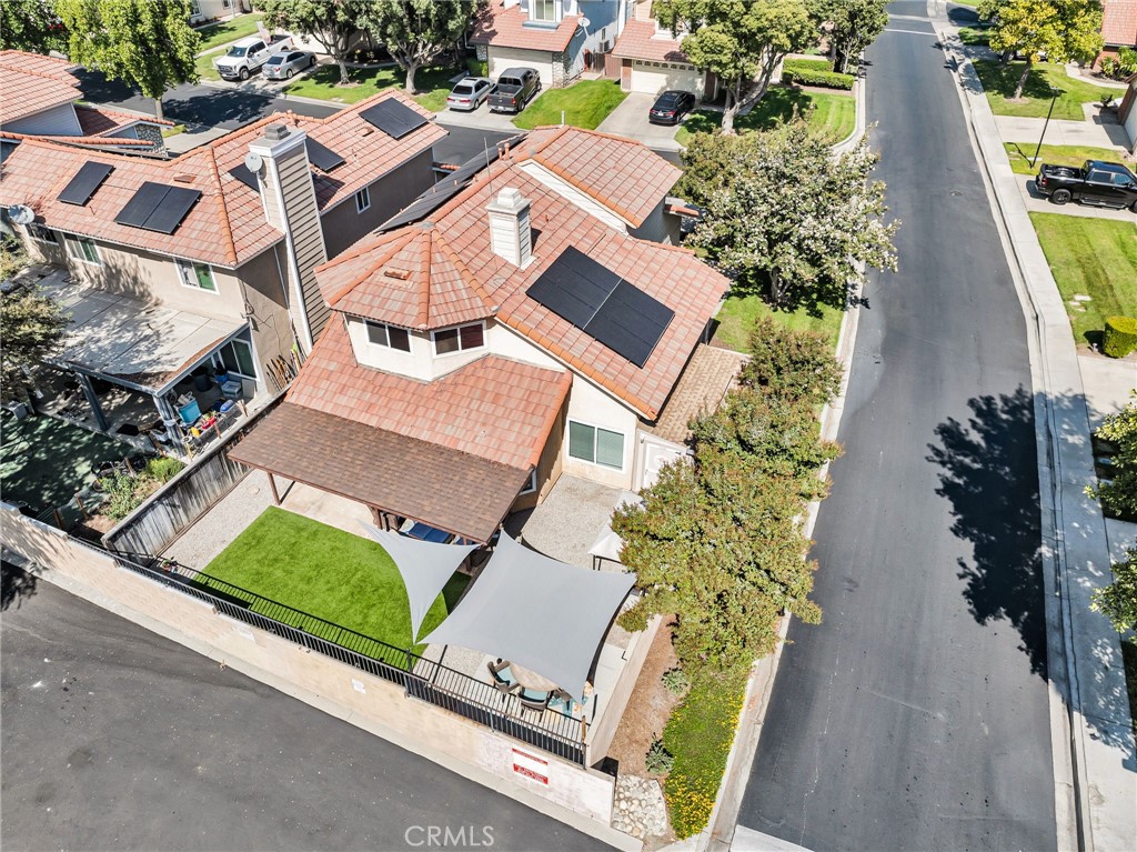 1105 W Victoria Street