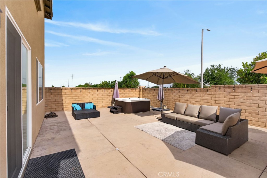 944 Half Moon Avenue