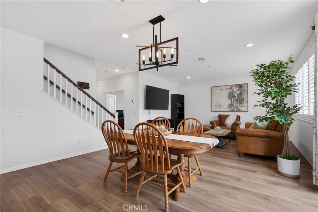 944 Half Moon Avenue