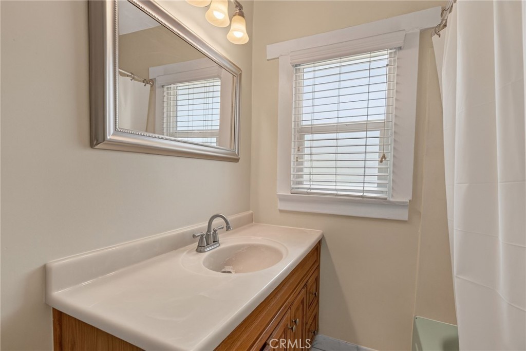3660 Linwood