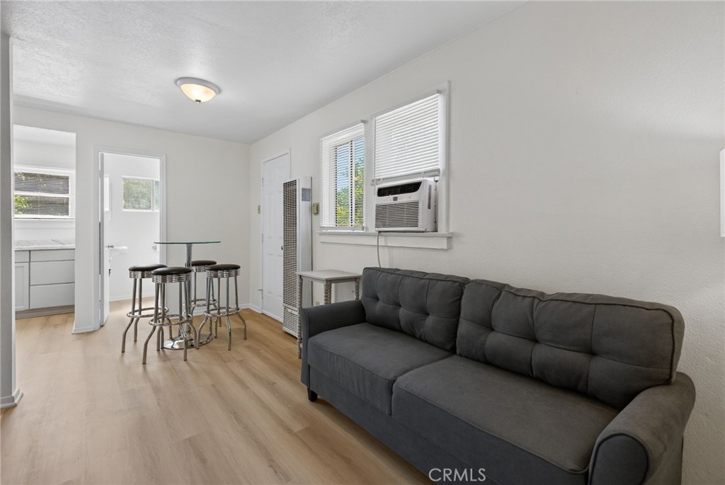 3660 Linwood