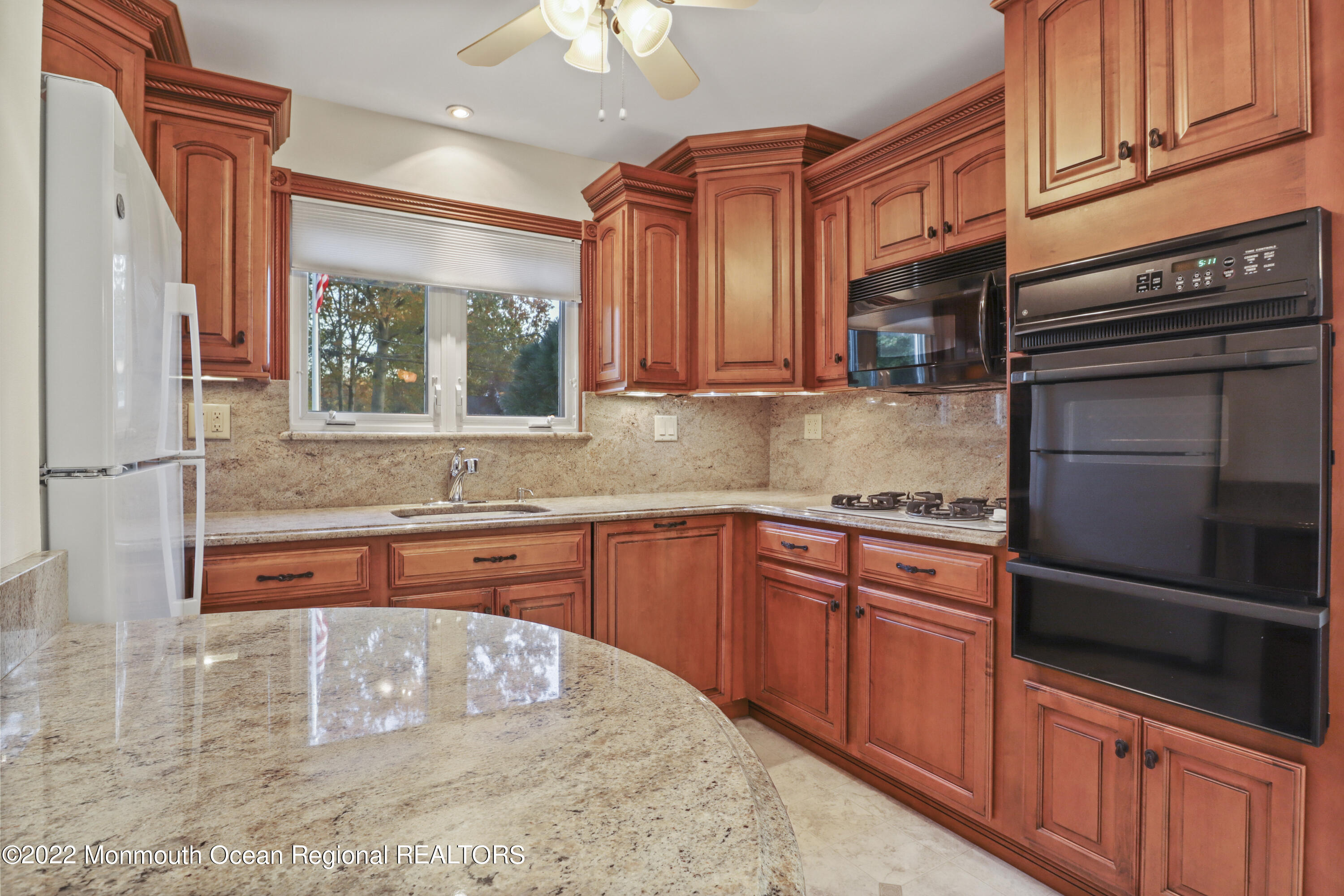 41 Kenneth Terrace W