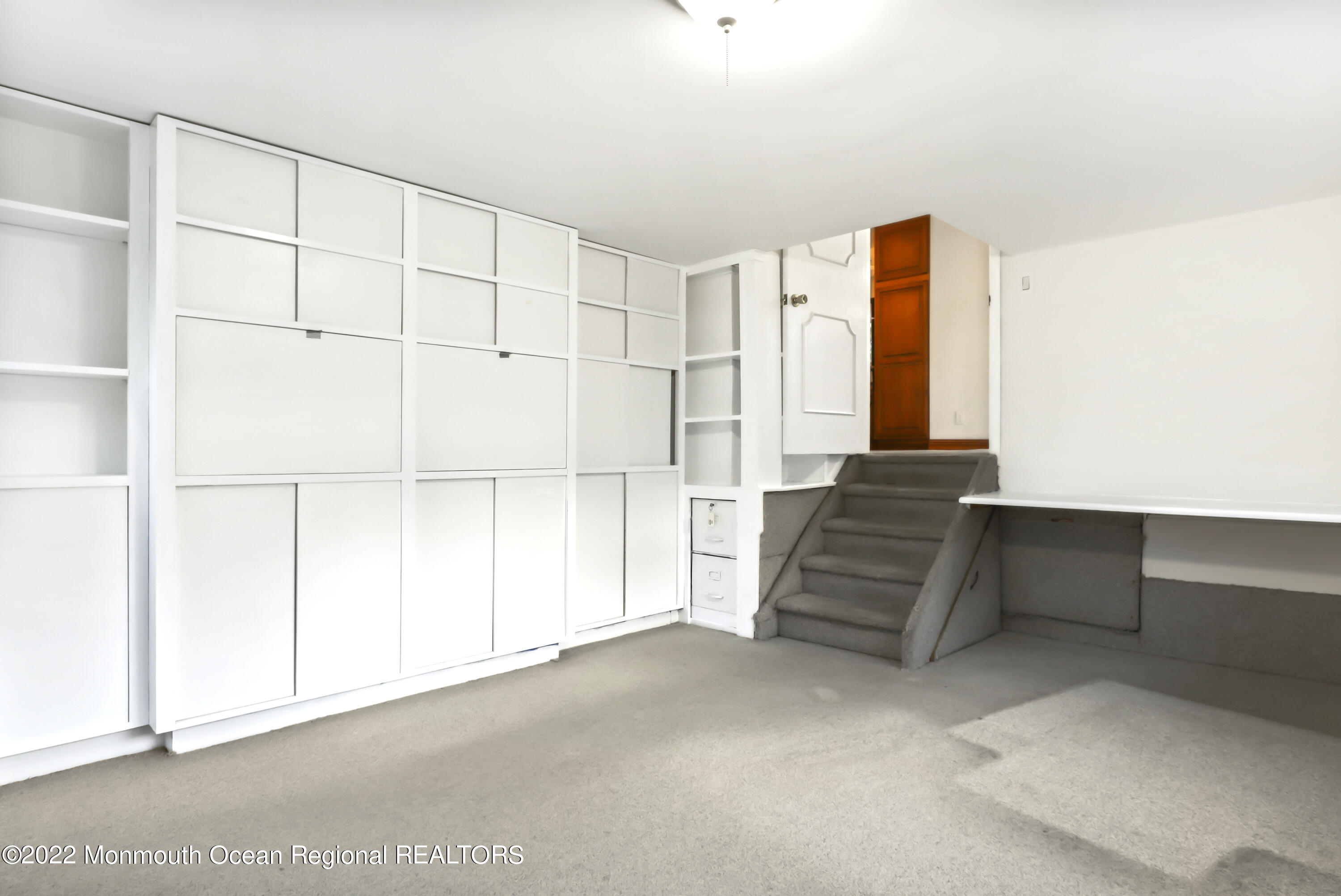 41 Kenneth Terrace W