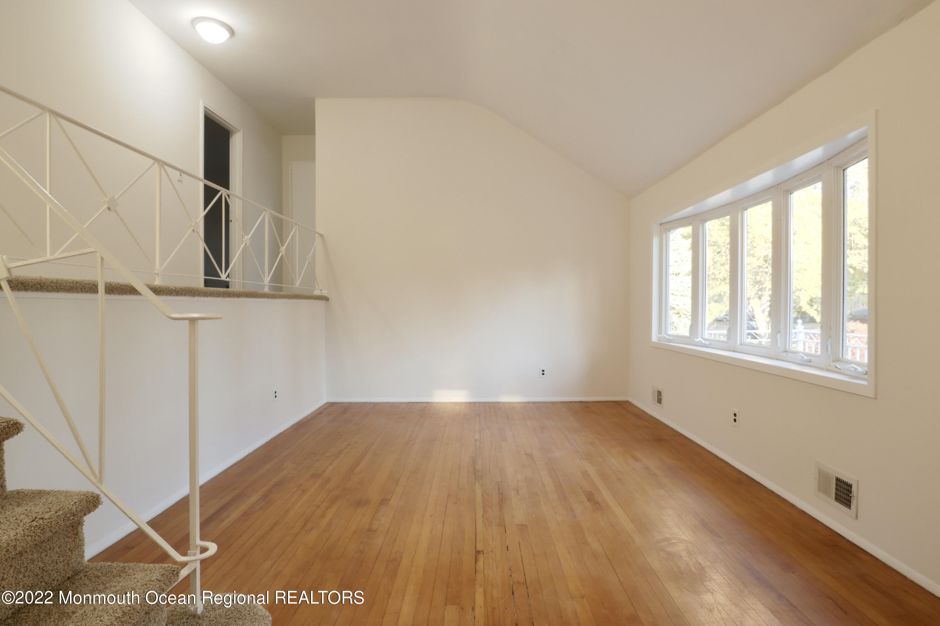 41 Kenneth Terrace W