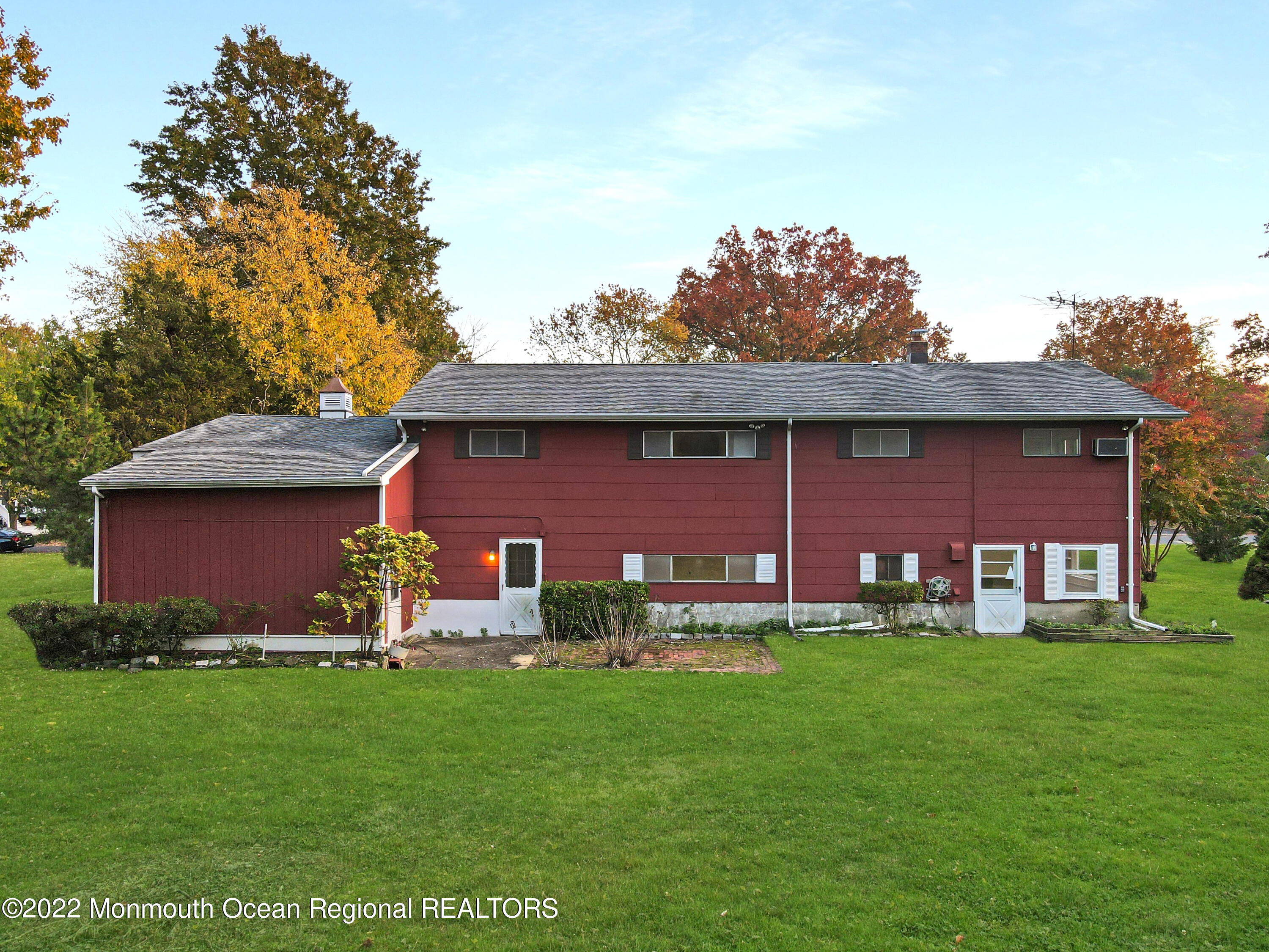 41 Kenneth Terrace W