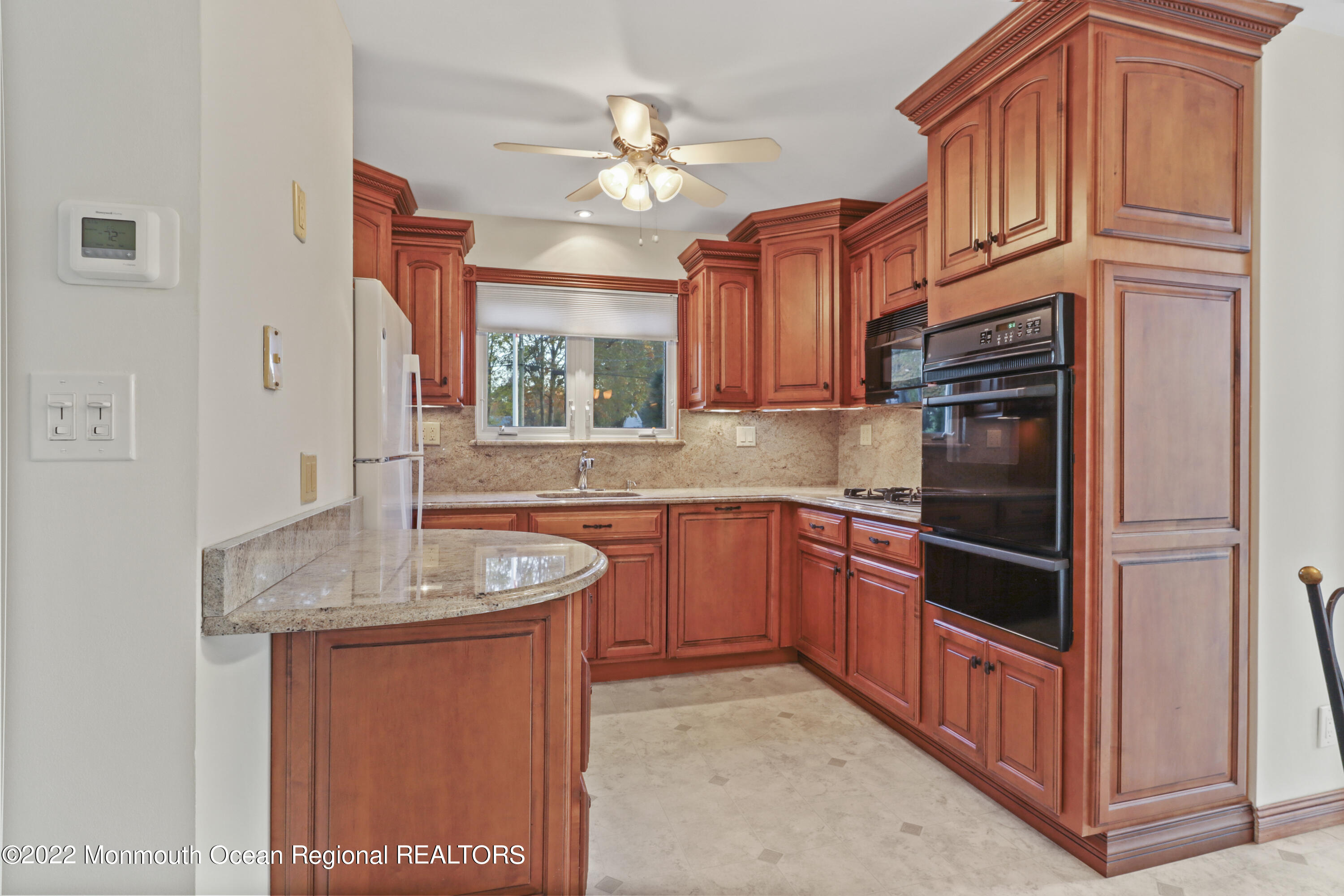 41 Kenneth Terrace W