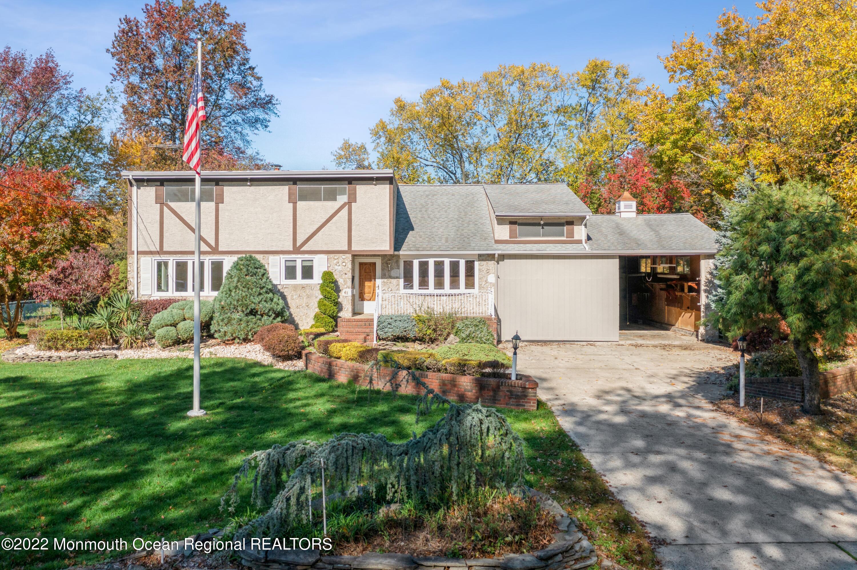 41 Kenneth Terrace W