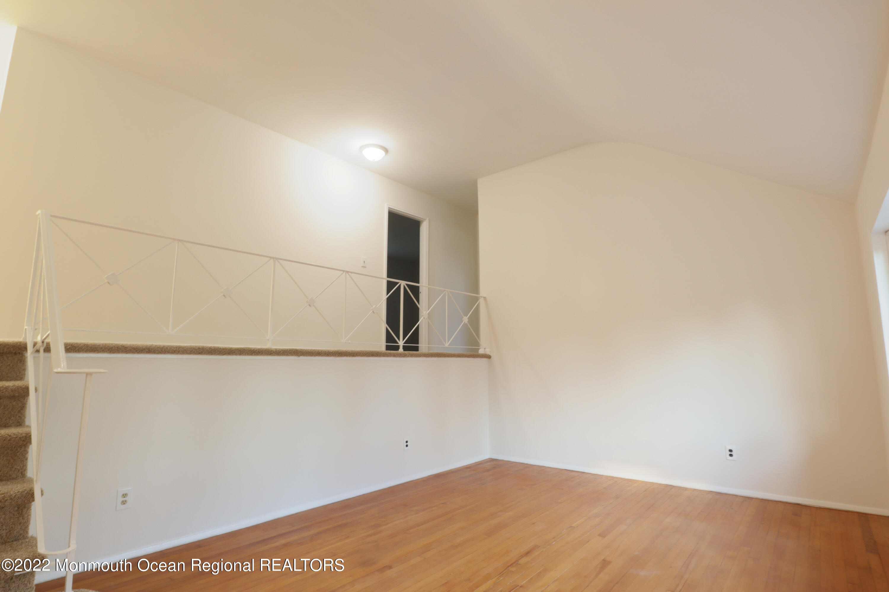 41 Kenneth Terrace W