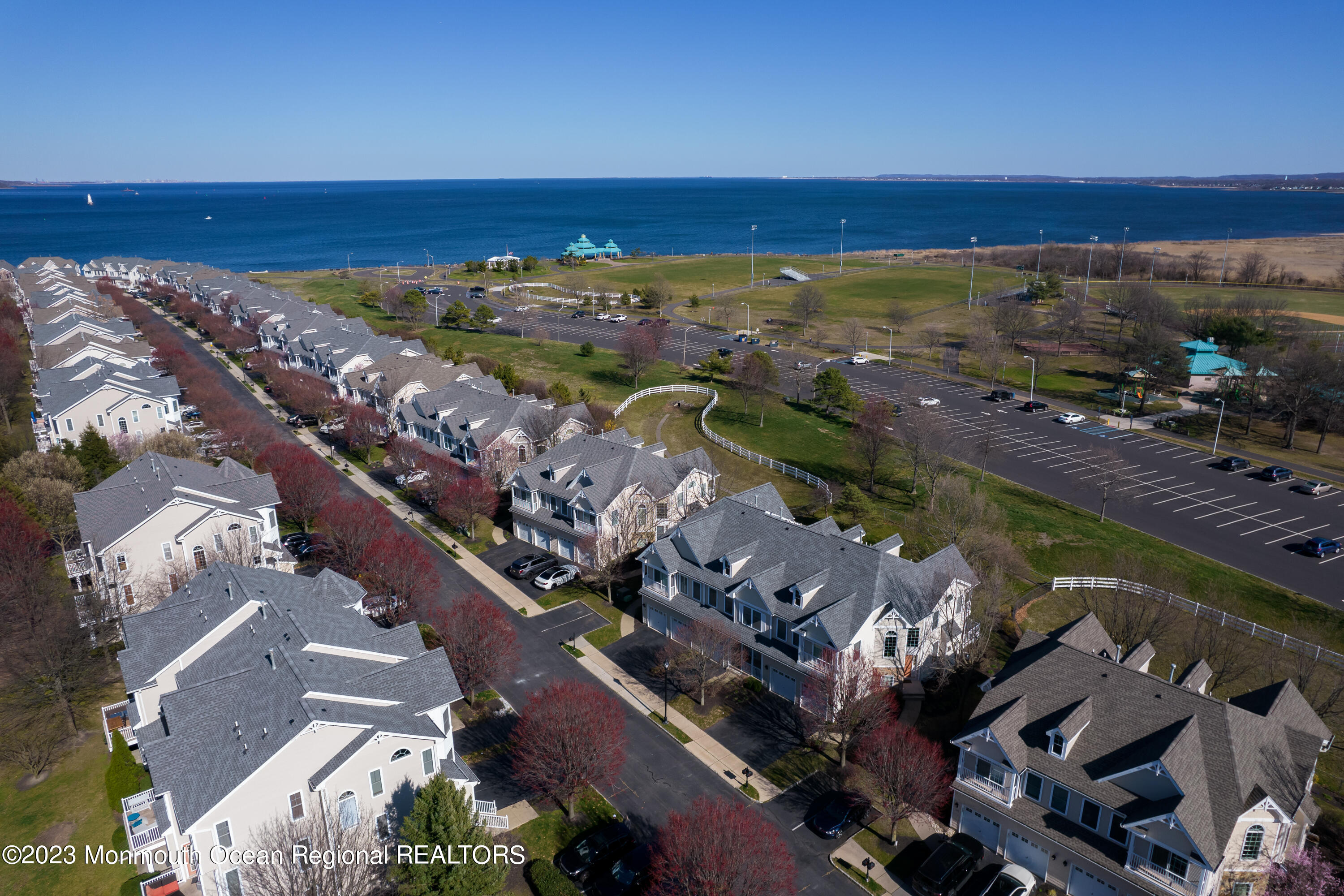 98 Shore Drive S Unit: 36