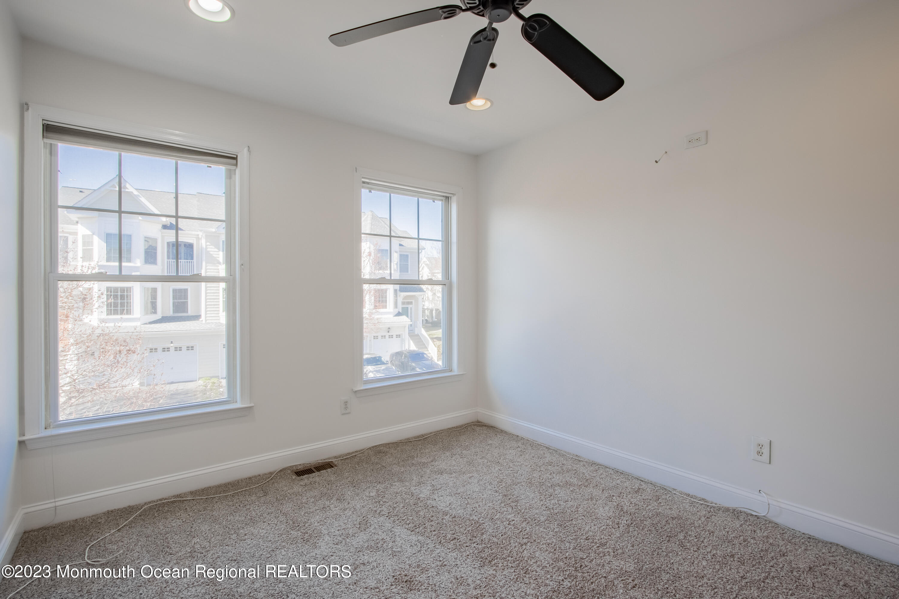 98 Shore Drive S Unit: 36