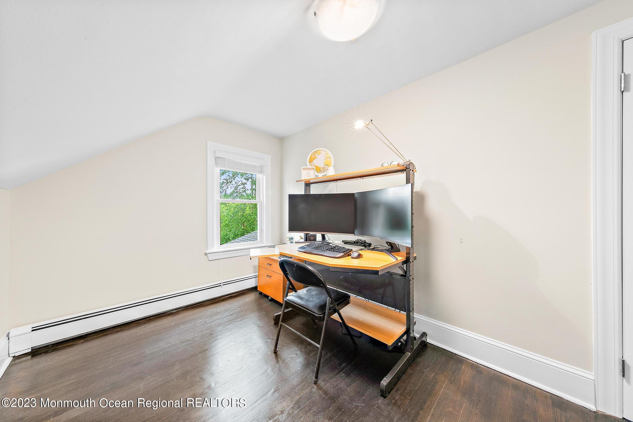 942 Middletown Lincroft Road