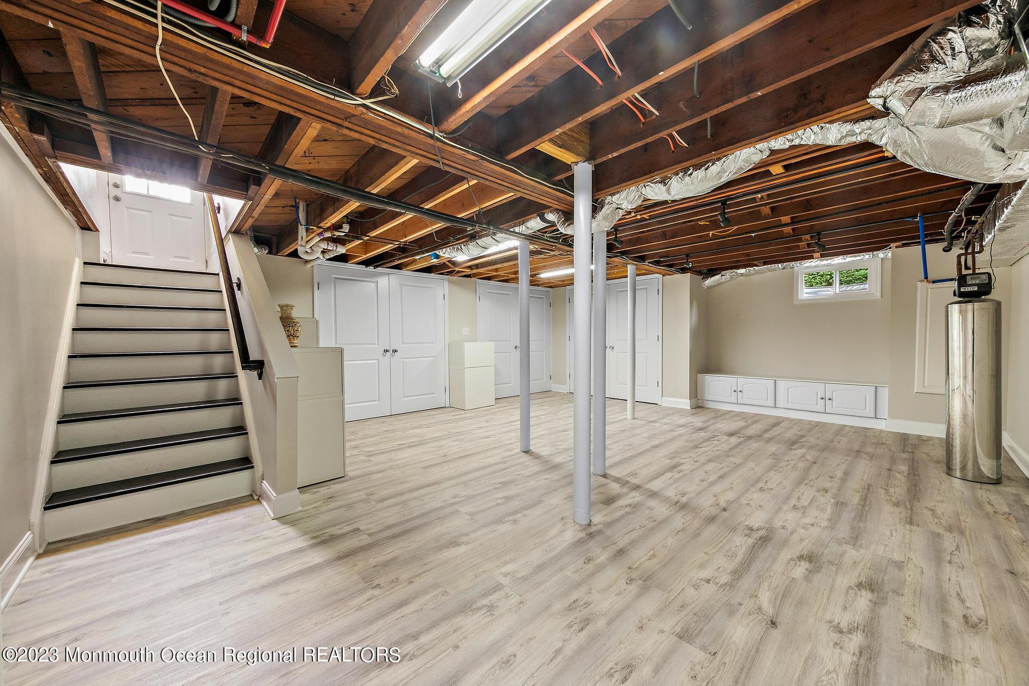 942 Middletown Lincroft Road