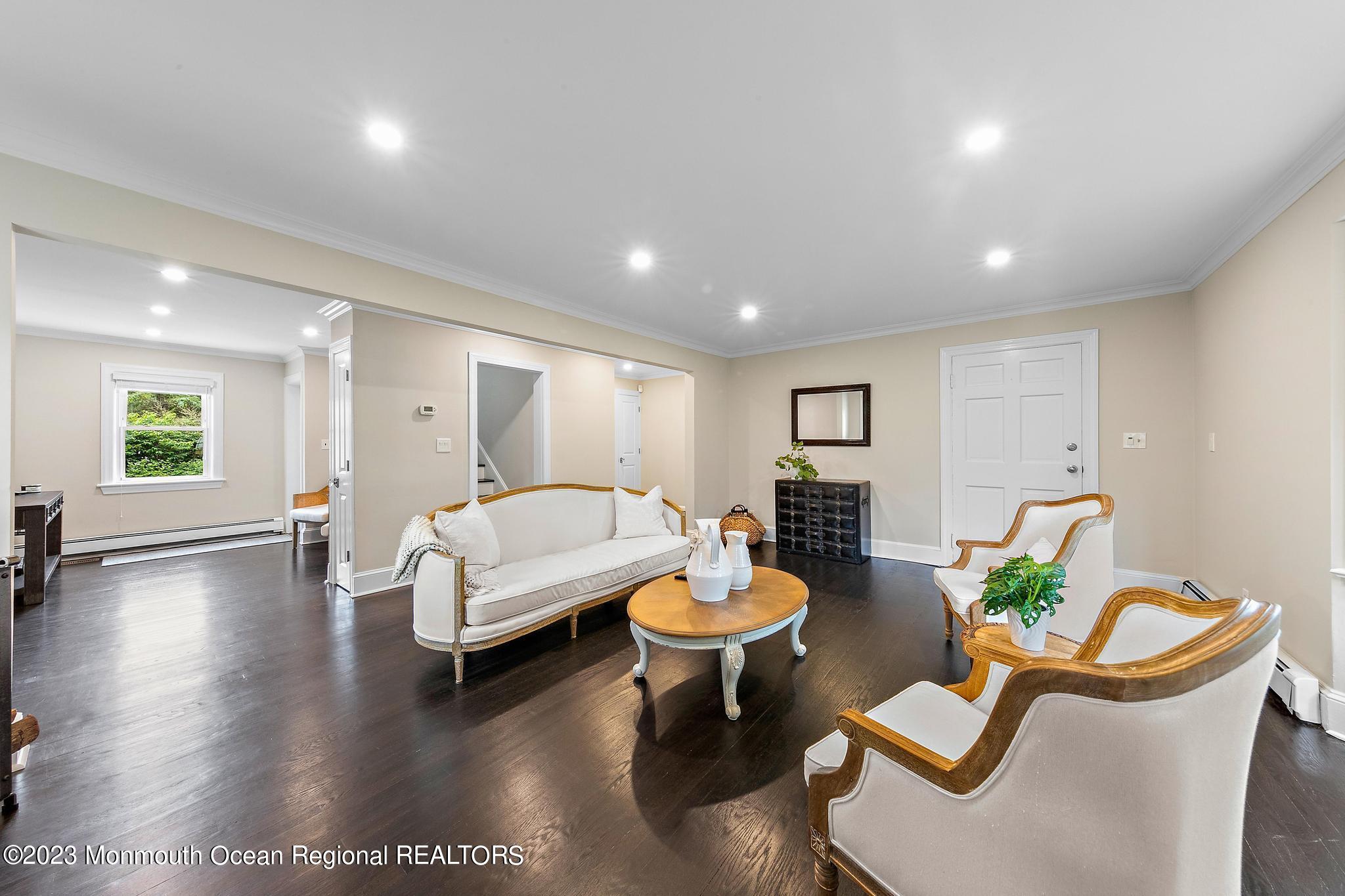 942 Middletown Lincroft Road