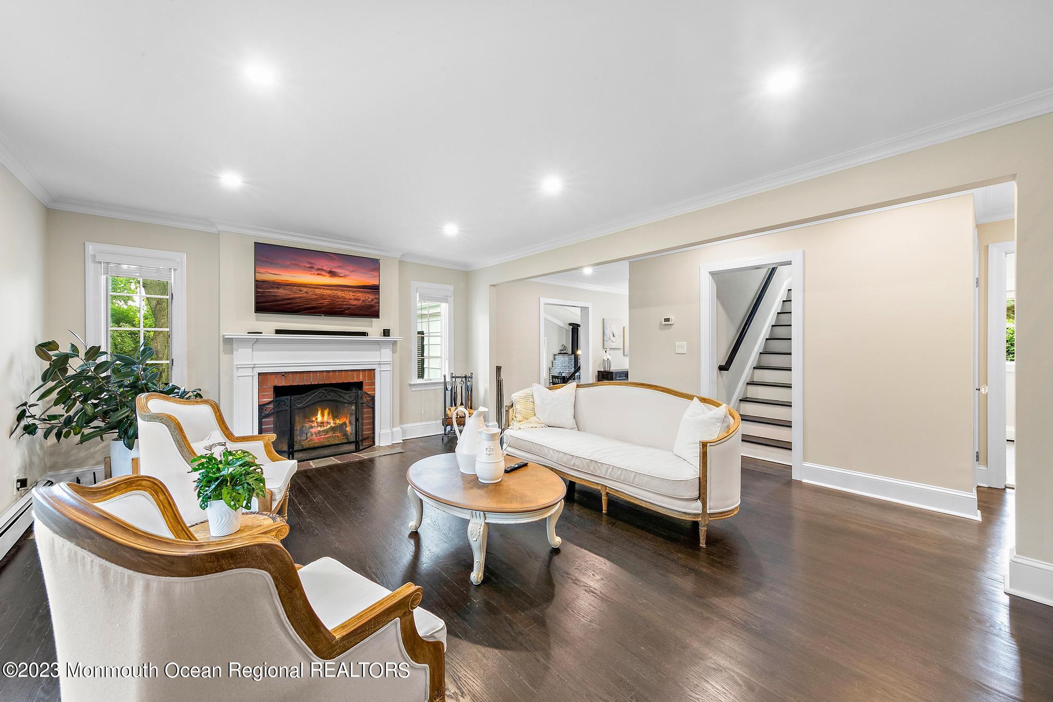 942 Middletown Lincroft Road