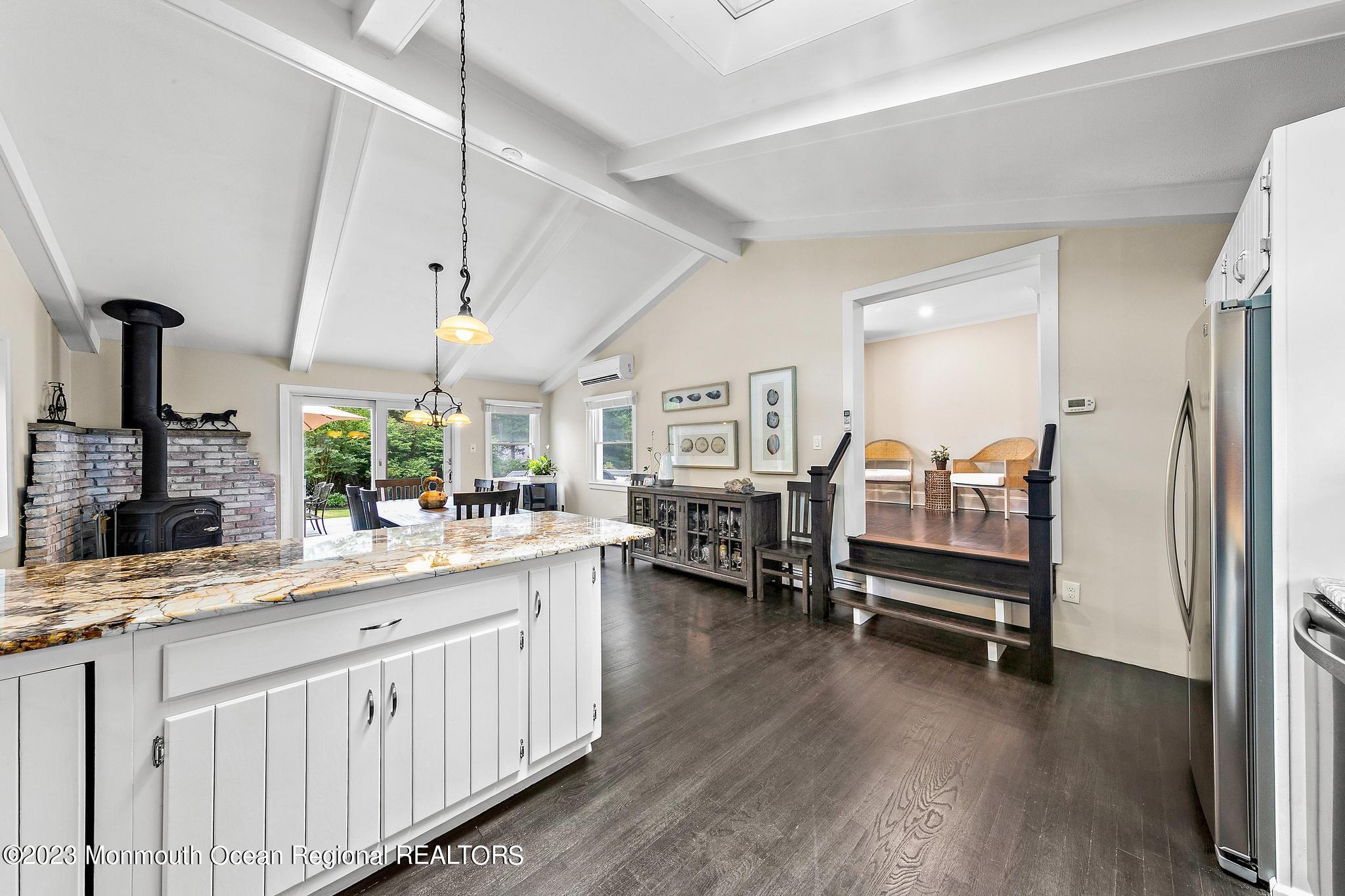 942 Middletown Lincroft Road