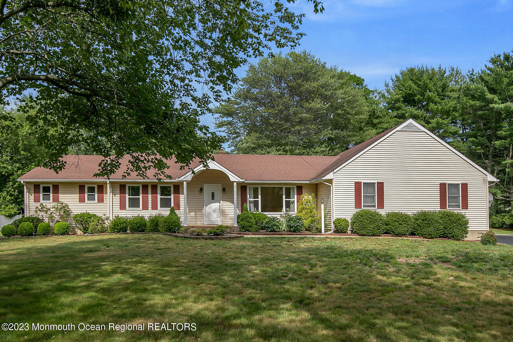 112 Middletown Lincroft Road