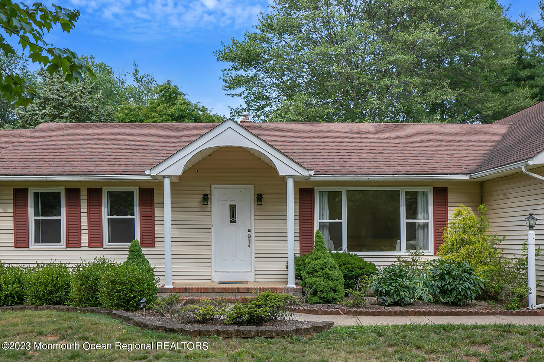 112 Middletown Lincroft Road