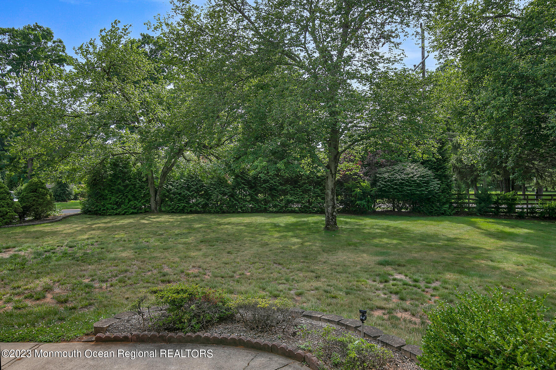 112 Middletown Lincroft Road