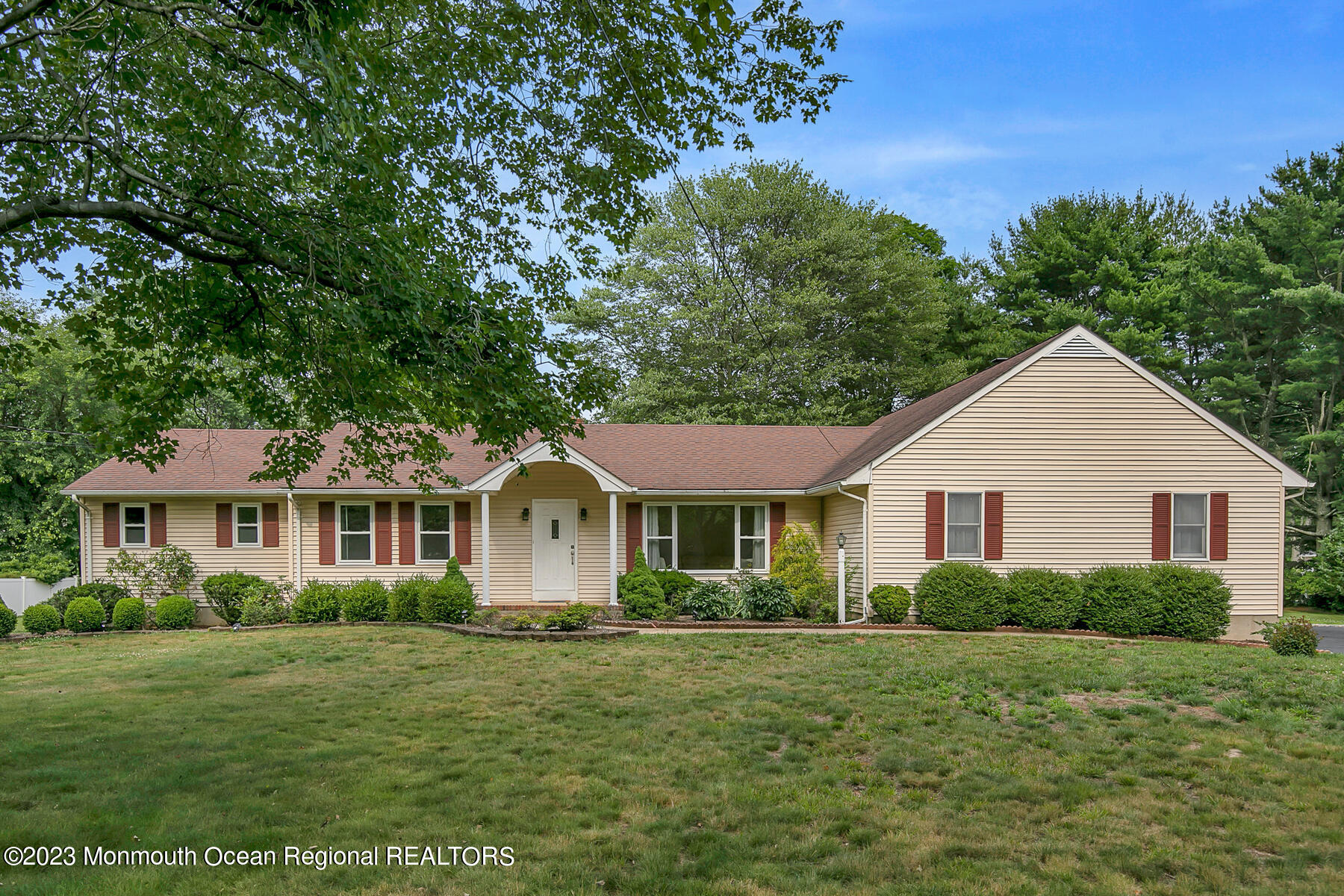 112 Middletown Lincroft Road