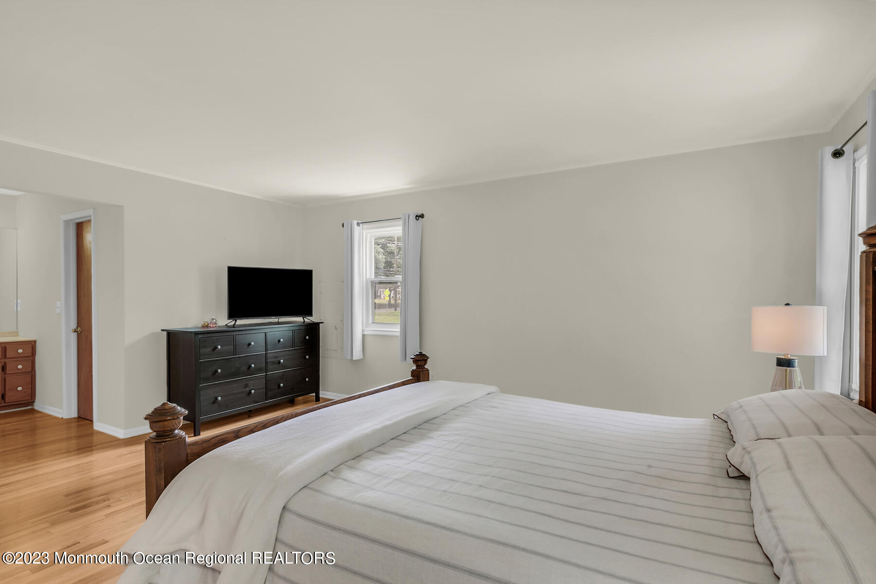 112 Middletown Lincroft Road