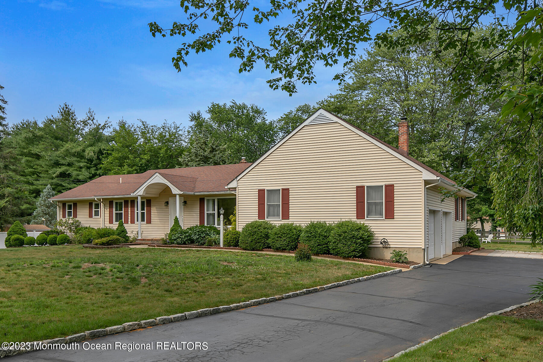 112 Middletown Lincroft Road